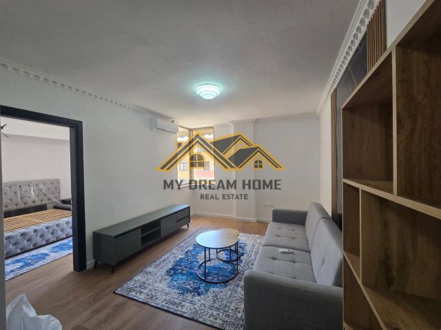Banesë / Apartament në shitje në Qendër, Durrës — 1+1, 86 m²