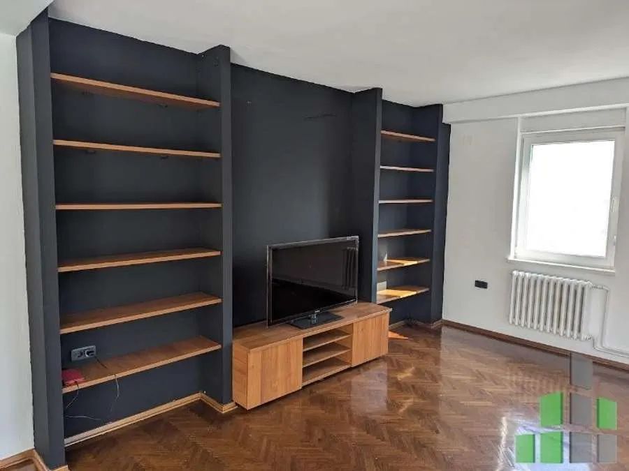 Zyrë me qera në Shkup — foto 7