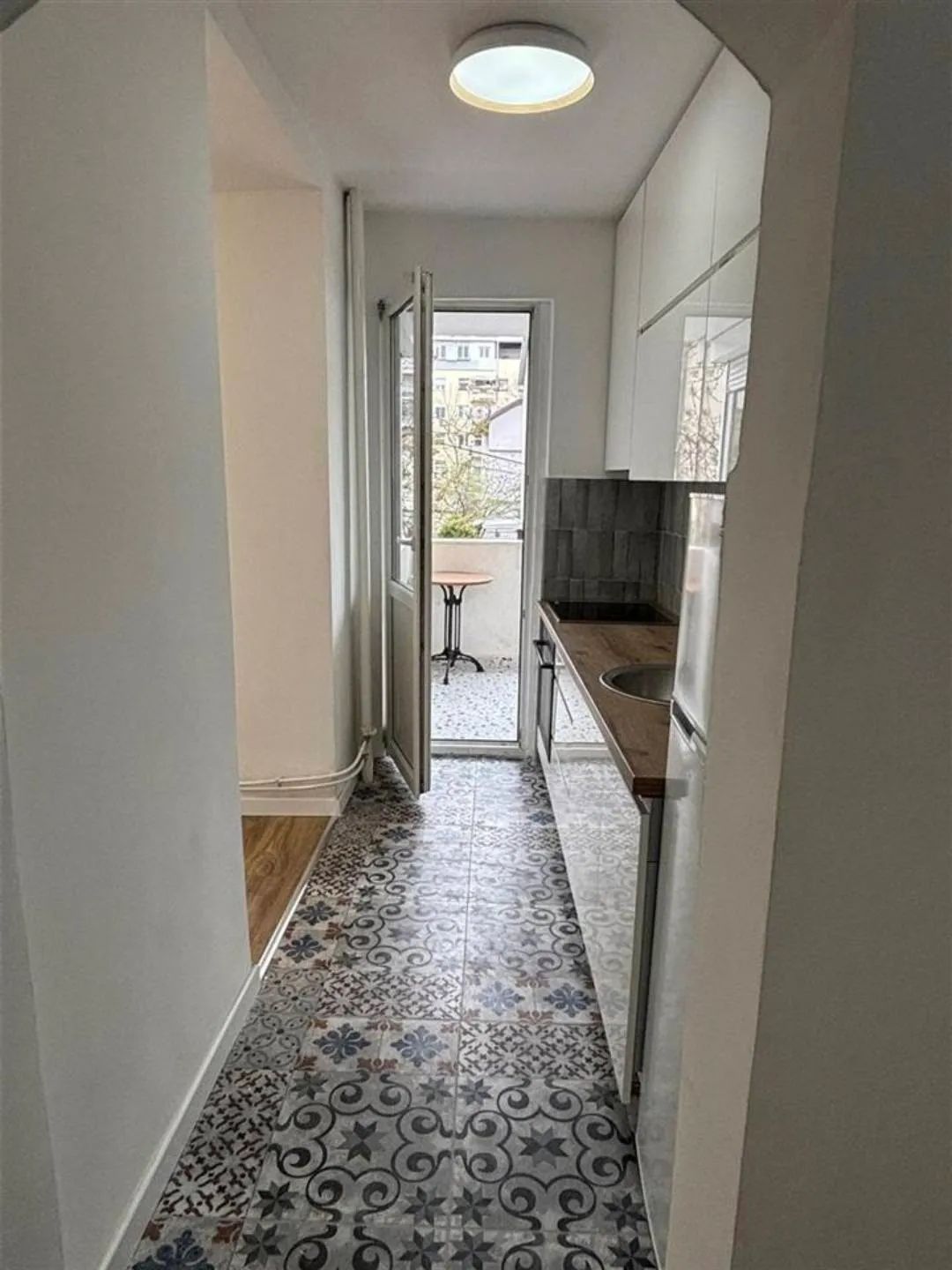 Banesë / Apartament me qera në Shkup — foto 4