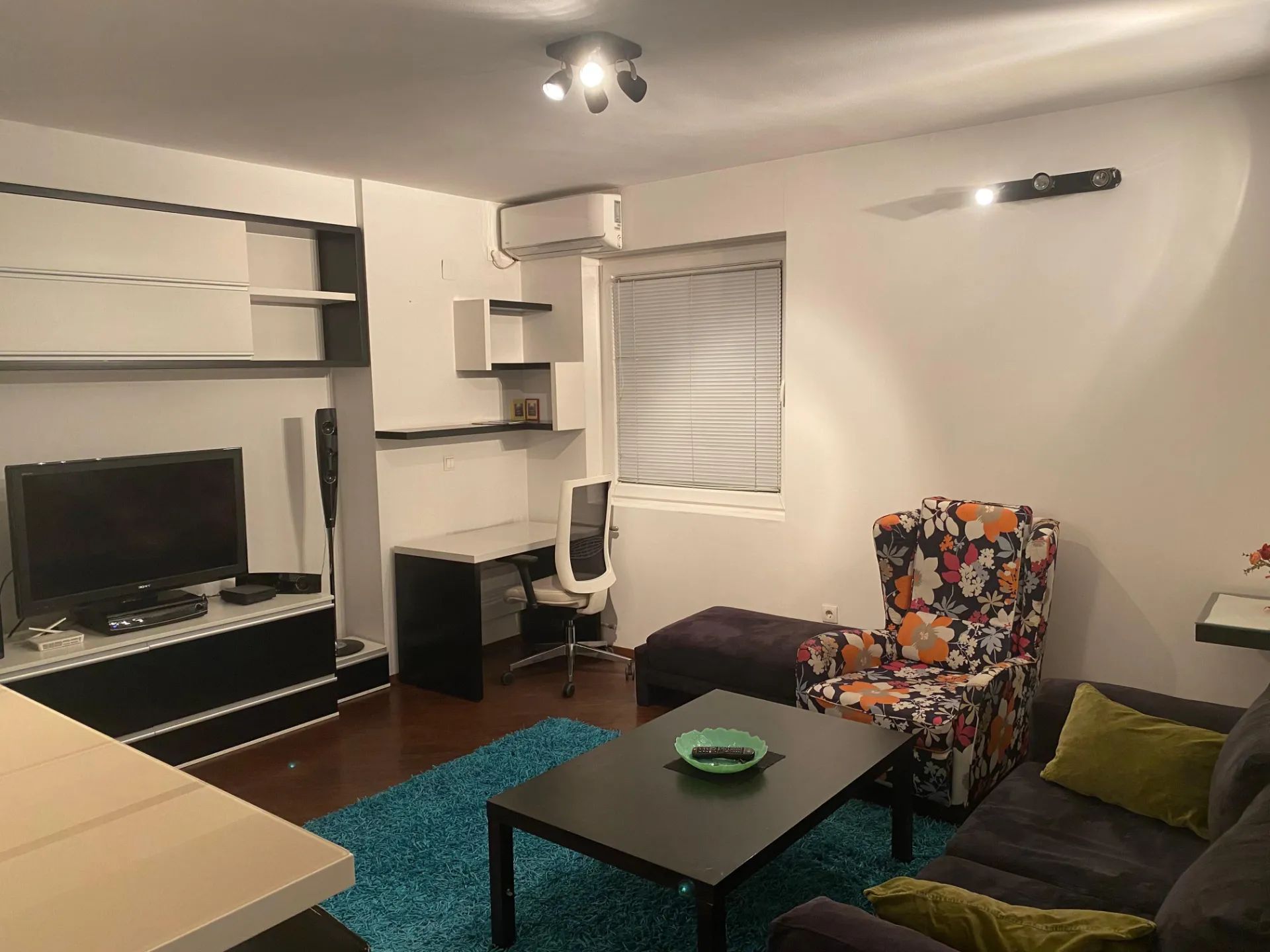 Banesë / Apartament me qera në Çair, Shkup — foto 3