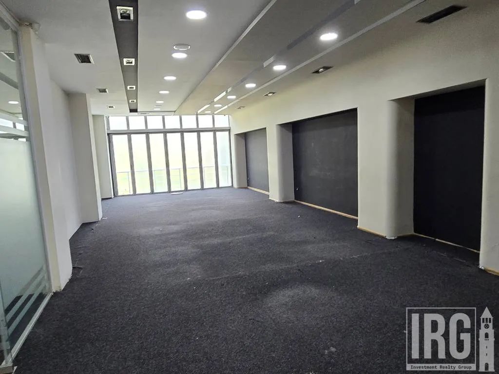 Zyrë me qera në Tiranë — 3+1, 155 m²