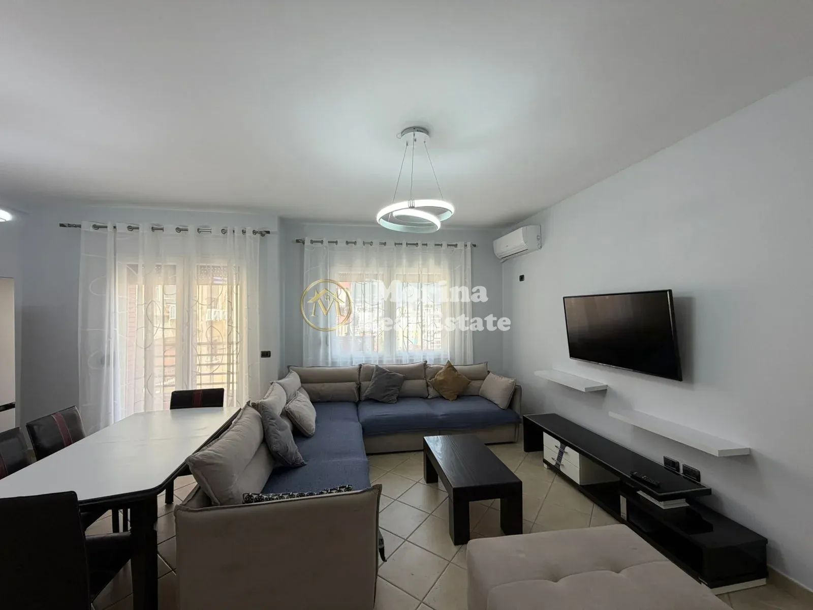 Banesë / Apartament me qera në Myslym Shyri, Tiranë — 3+1, 103 m²