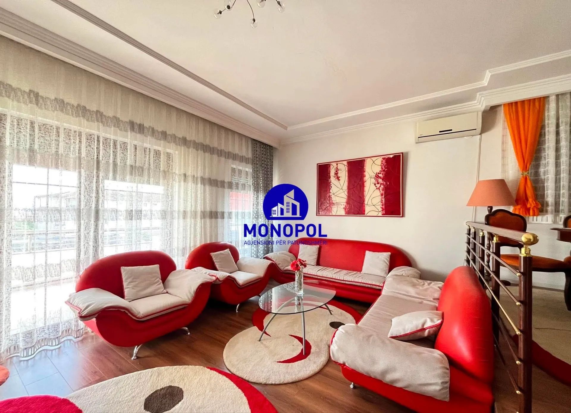Shtëpi me qera në Bregu i Diellit, Prishtinë — 5+1, 210 m²